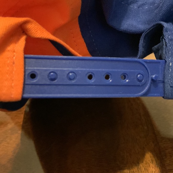 NASCAR Ricky Craven 32 Tide Downy Racing Hat & 2004 Chevy Monte Carlo Race Car - Picture 7 of 12